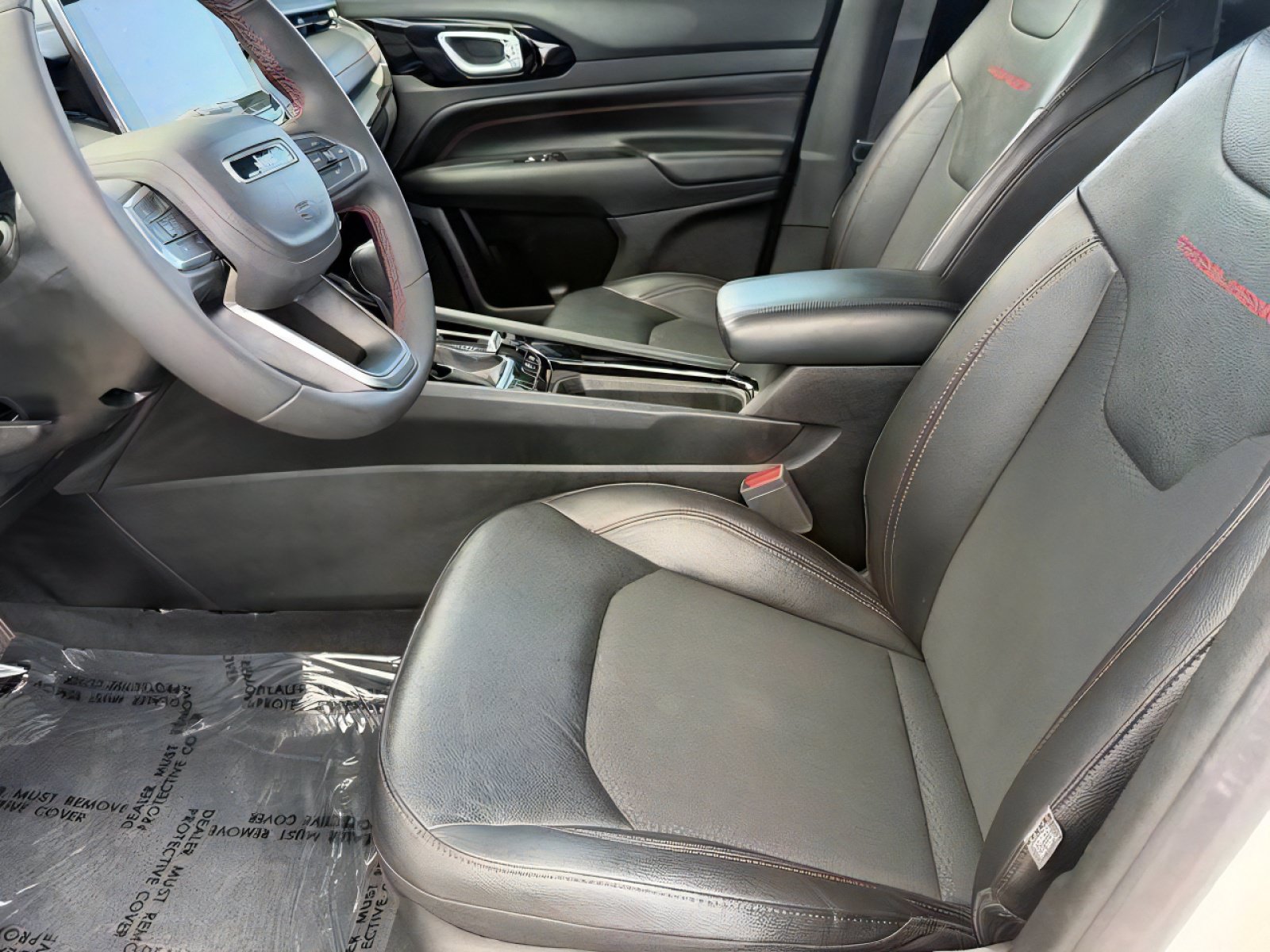 Used 2025 Jeep Compass Trailhawk AWD/4WD image 20