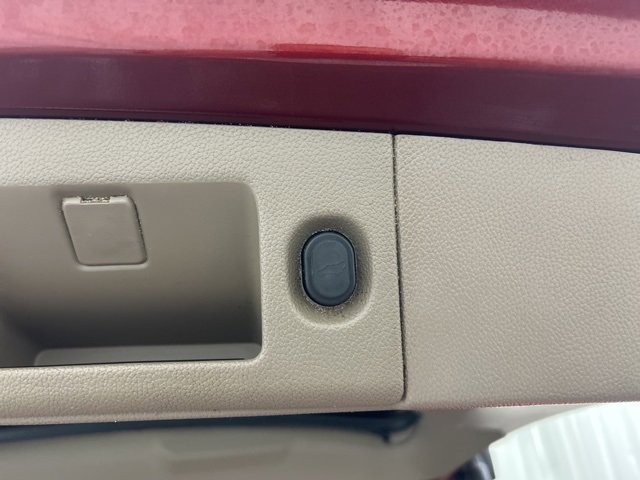 Used 2017 Chevrolet Suburban LT w/ LT Signature Package image 11