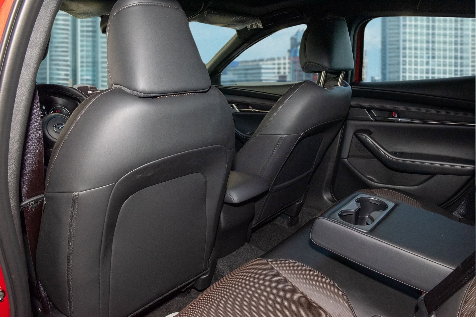 New 2025 MAZDA MAZDA3 2.5 S Hatchback w/ Premium Pkg image 18