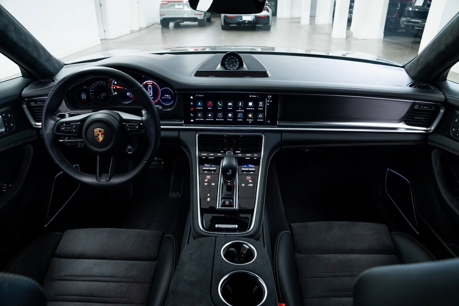 Used 2023 Porsche Panamera GTS image 9