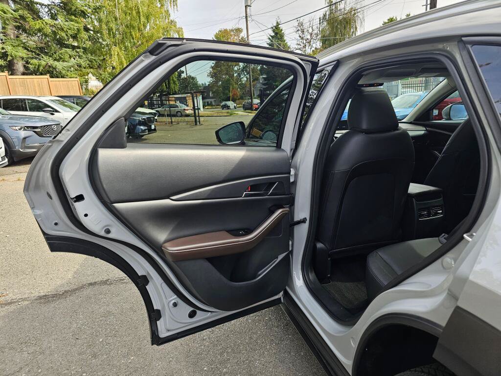Certified 2025 MAZDA CX-30 AWD 2.5 S w/ Premium Package image 16