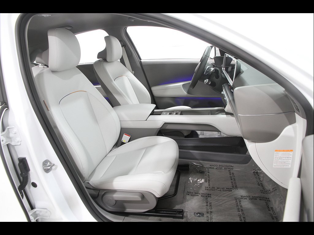 Certified 2025 Hyundai Ioniq 6 SEL RWD image 18