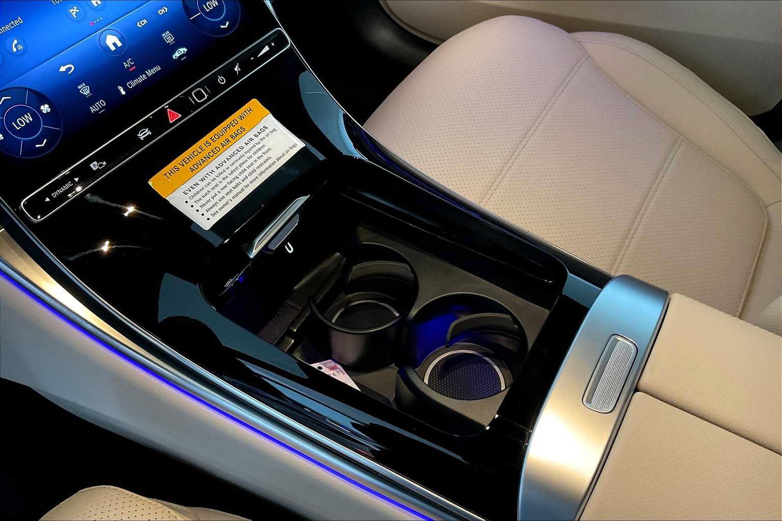 New 2025 Mercedes-Benz GLC 300 4MATIC image 11