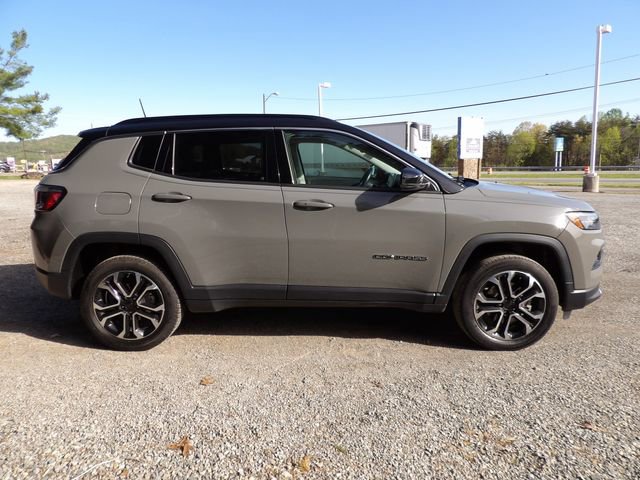 Used 2022 Jeep Compass Limited image 5