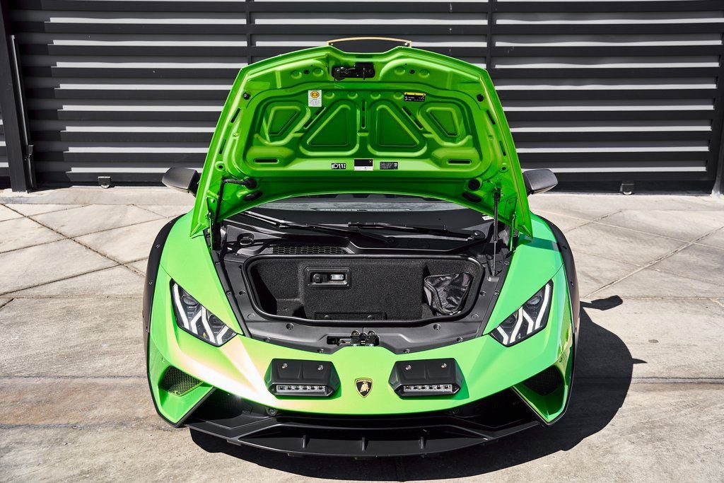 Used 2024 Lamborghini Huracan Sterrato AWD/4WD image 17