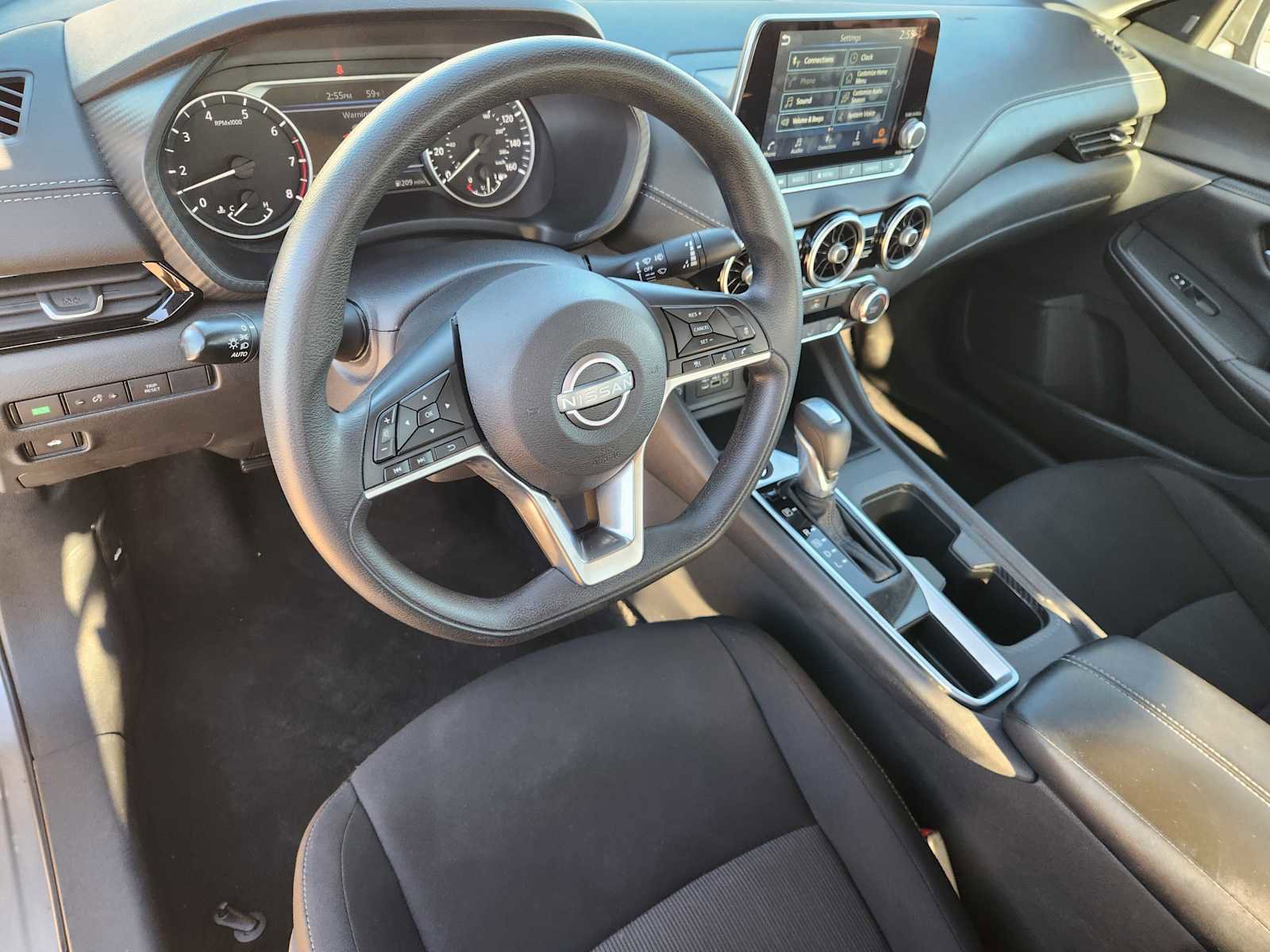 Used 2024 Nissan Sentra SV image 2