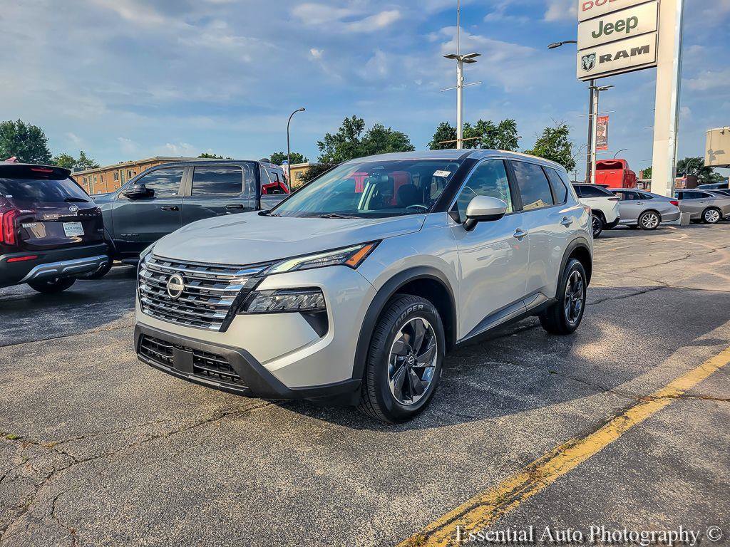 Used 2024 Nissan Rogue SV AWD/4WD image 9