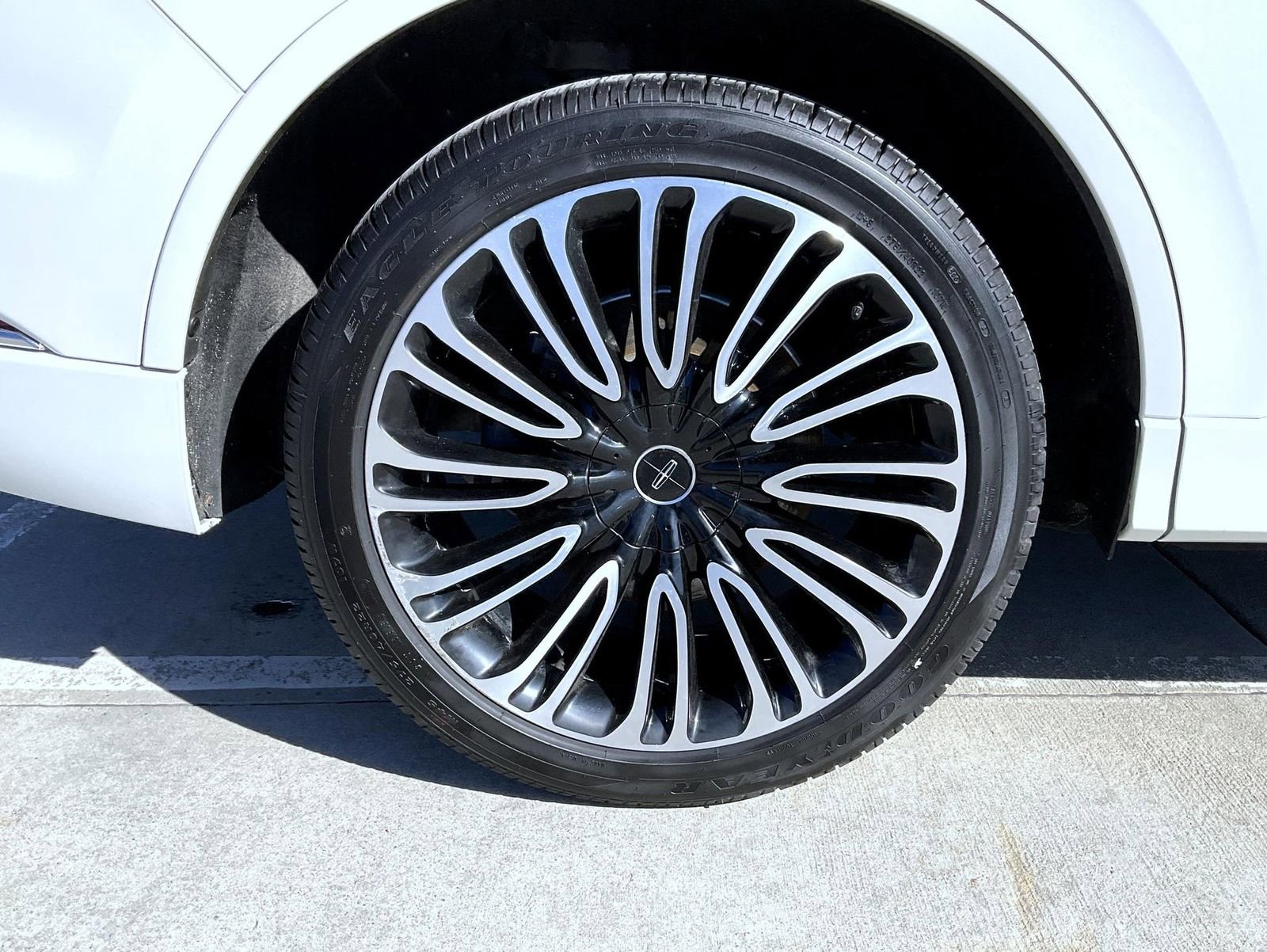 Used 2020 Lincoln Aviator Black Label w/ Dynamic Handling Package image 24