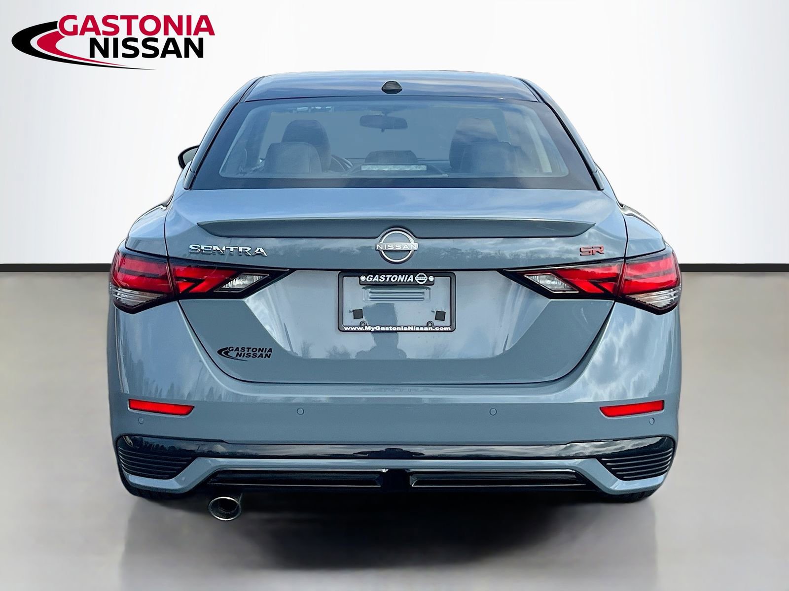 Used 2025 Nissan Sentra SR w/ SR Premium Package image 7