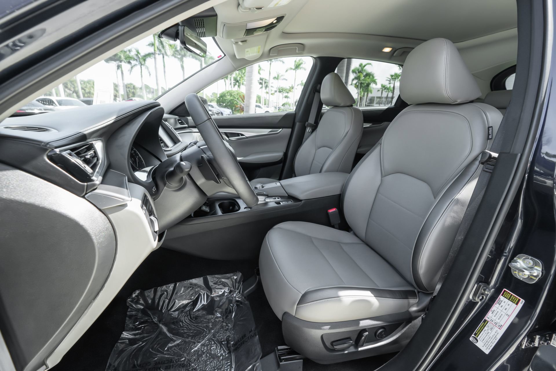 Used 2025 INFINITI QX50 Luxe image 6