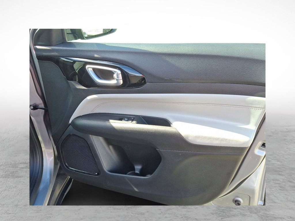 Used 2024 Jeep Compass Limited image 10