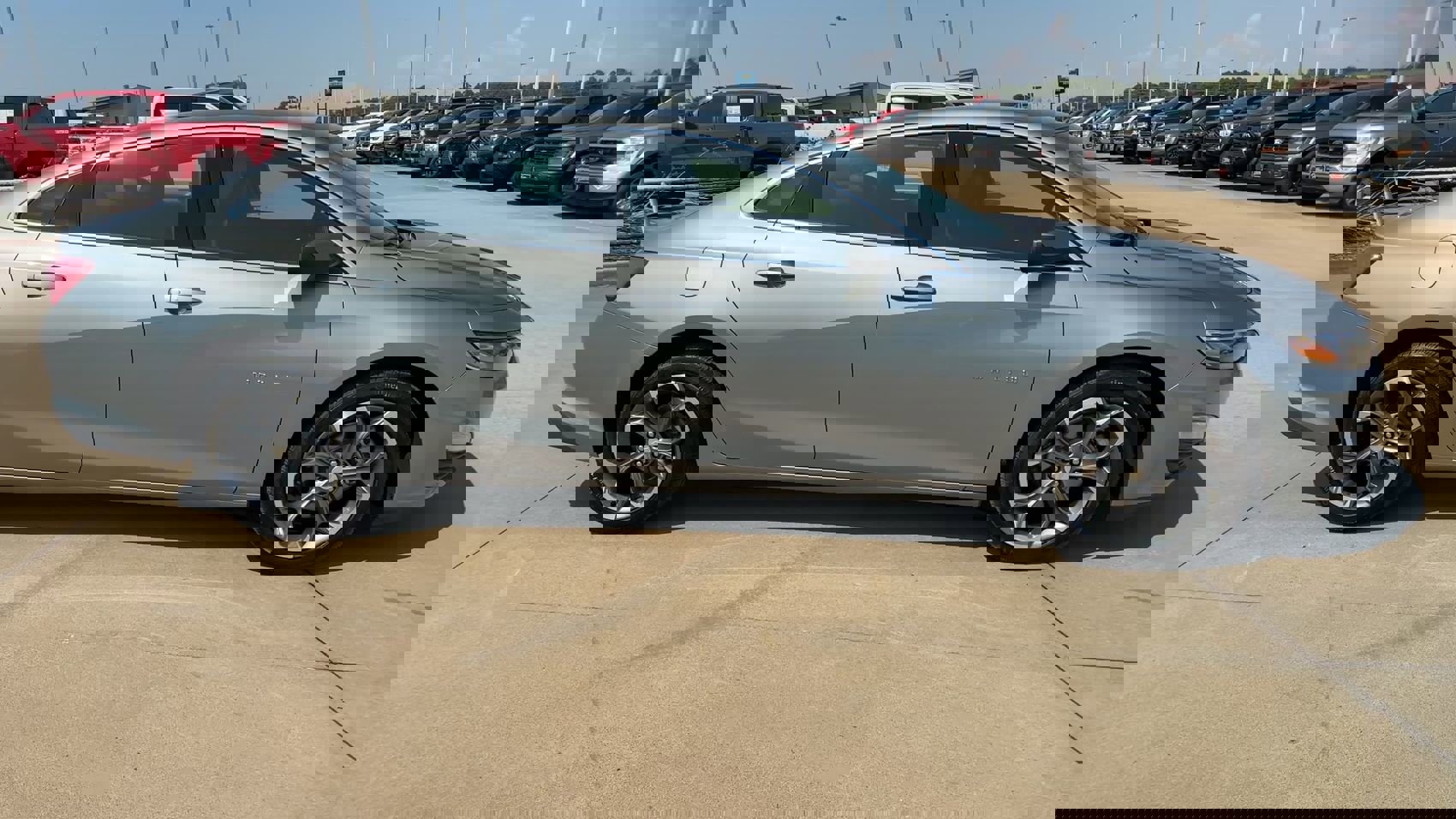 Certified 2024 Chevrolet Malibu LT image 2