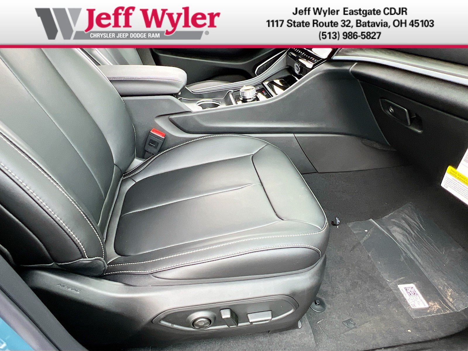 New 2026 Jeep Grand Cherokee Limited w/ Limited Altitude Package AWD/4WD image 23