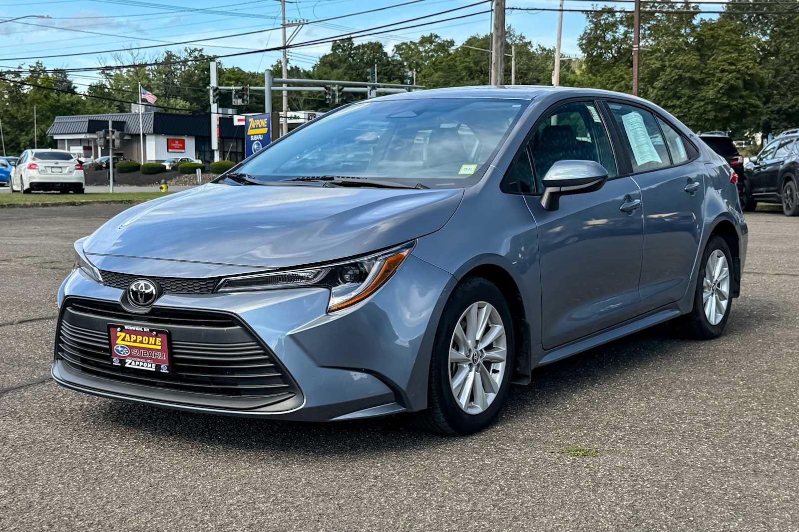 Used 2025 Toyota Corolla LE w/ LE Premium Package FWD image 7