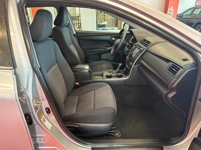 Used 2016 Toyota Camry LE FWD image 16