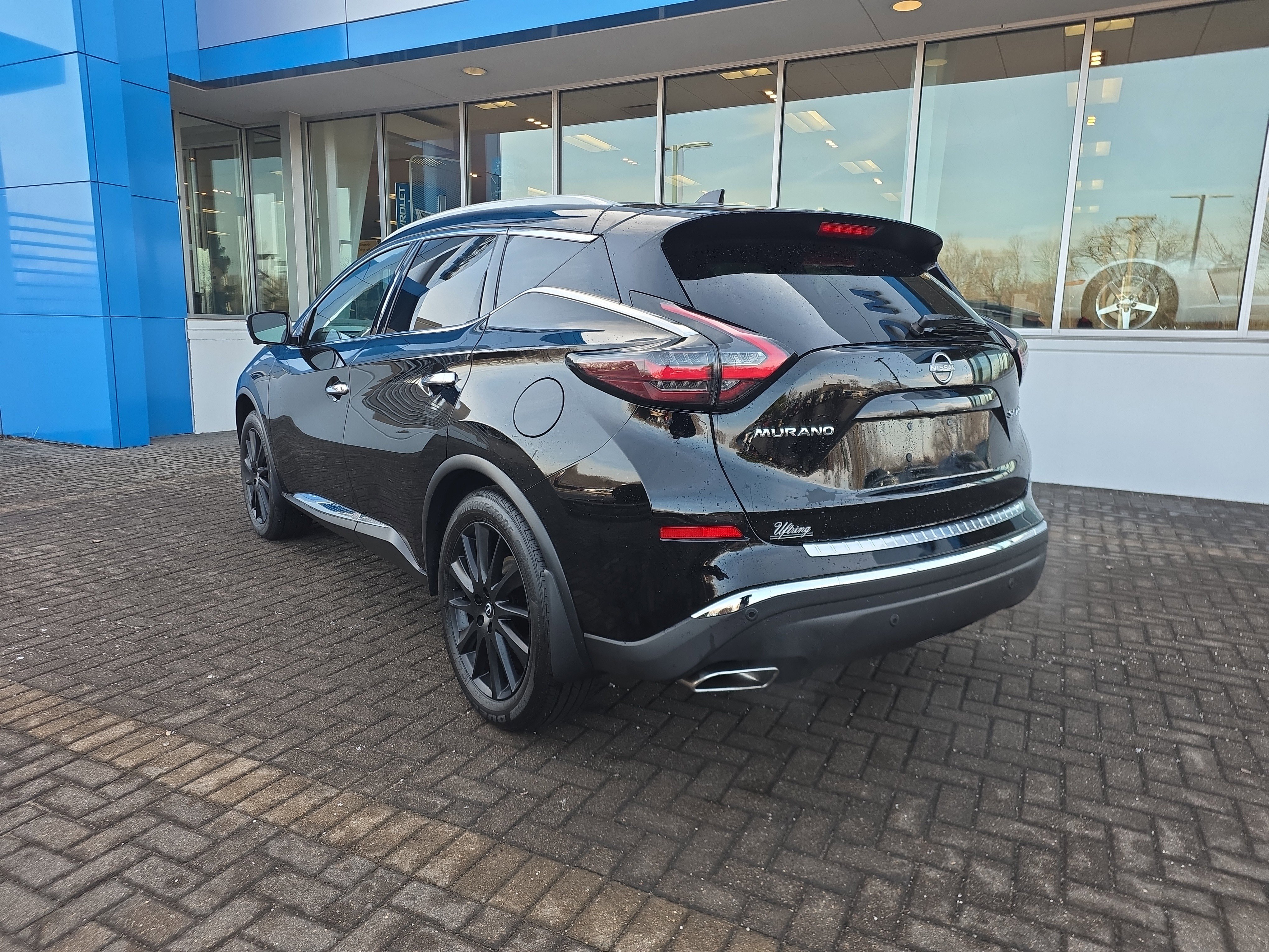 Used 2023 Nissan Murano SL w/ Cargo Package image 3