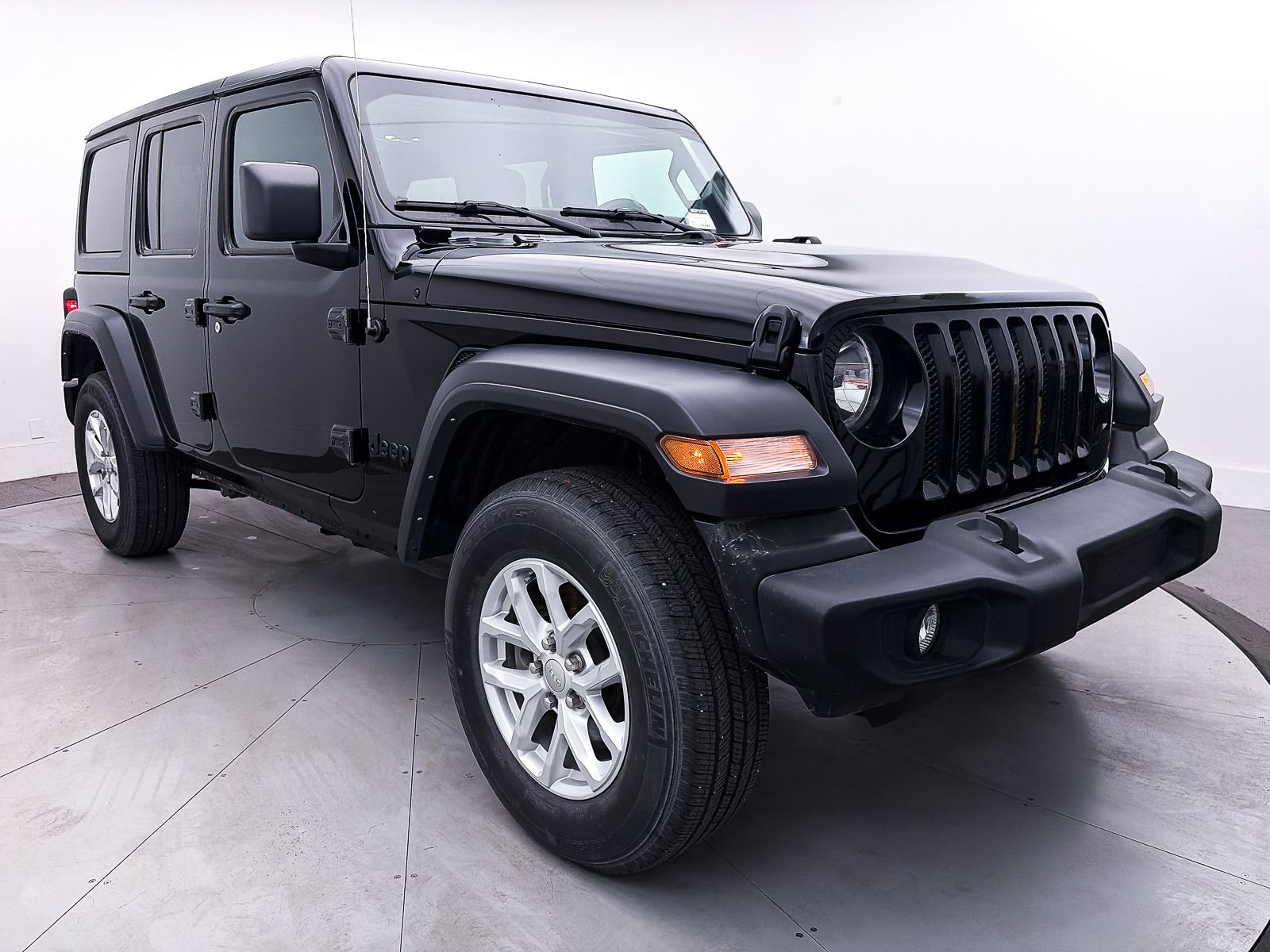 Used 2023 Jeep Wrangler Unlimited Sport AWD/4WD image 8