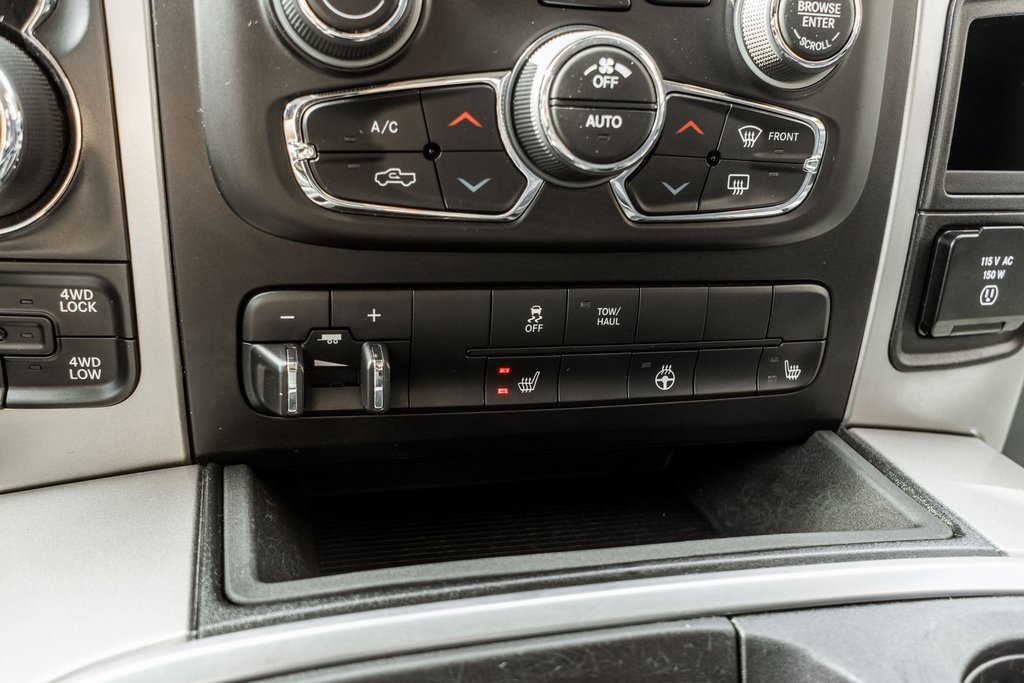 Used 2019 RAM 1500 Classic SLT w/ Black Appearance Group image 20