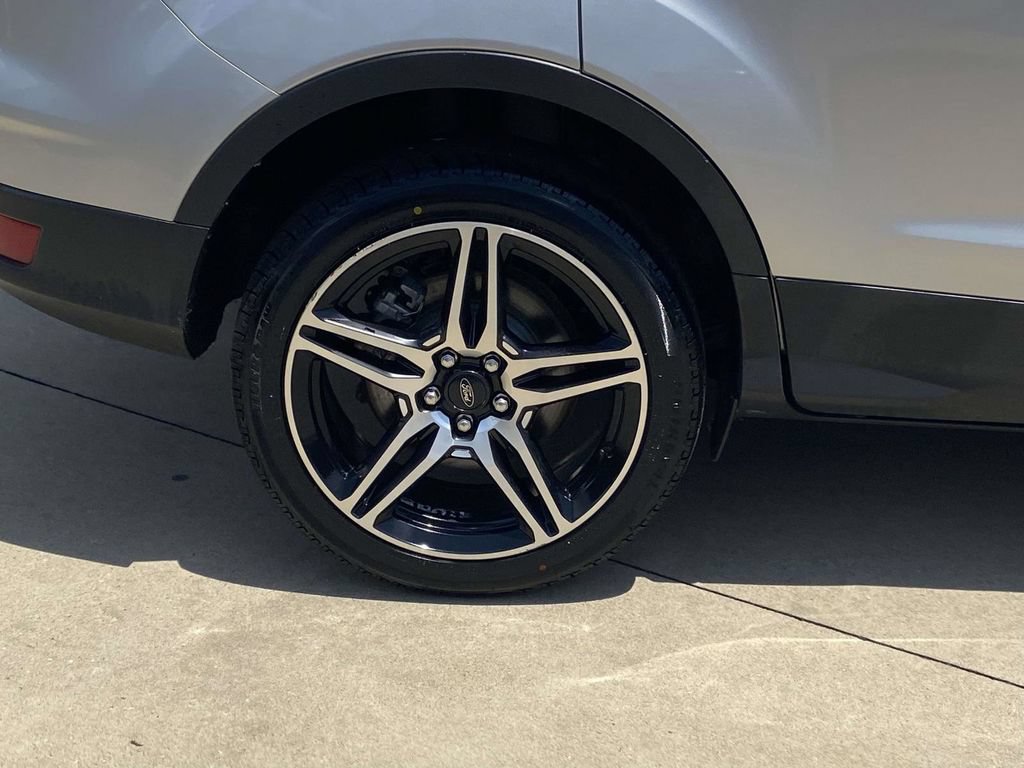 Used 2019 Ford Escape SEL FWD image 11