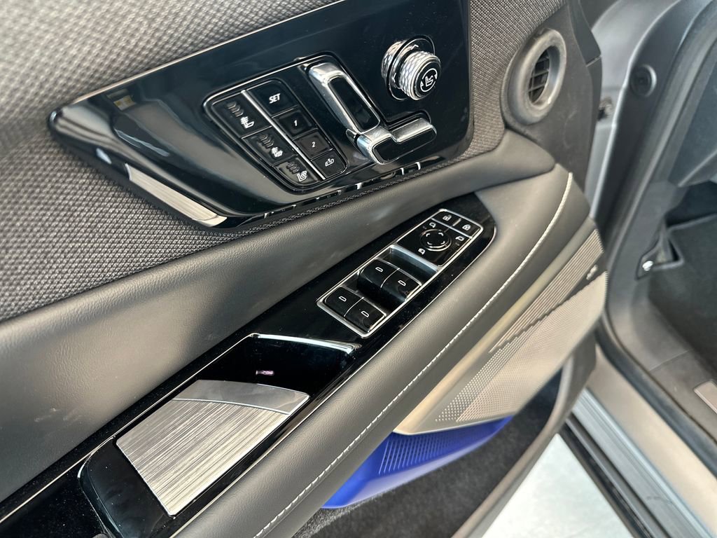 New 2026 Cadillac Optiq V AWD/4WD image 14