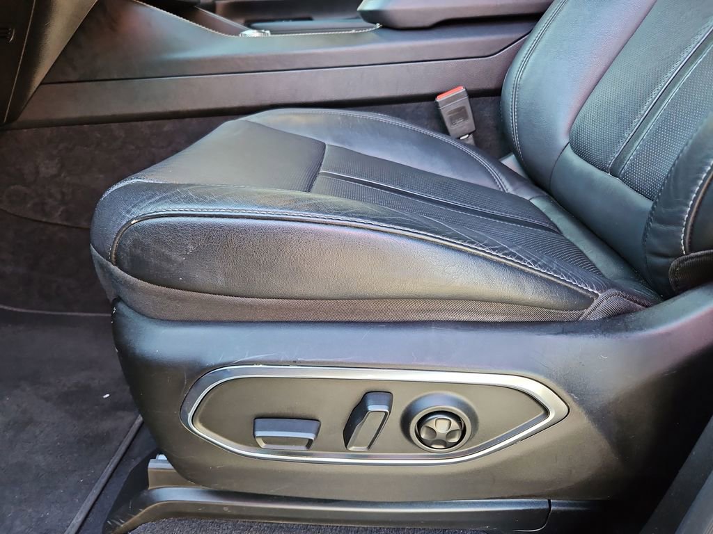 Used 2024 Jeep Wagoneer Series II w/ Flexible Seating Group image 25