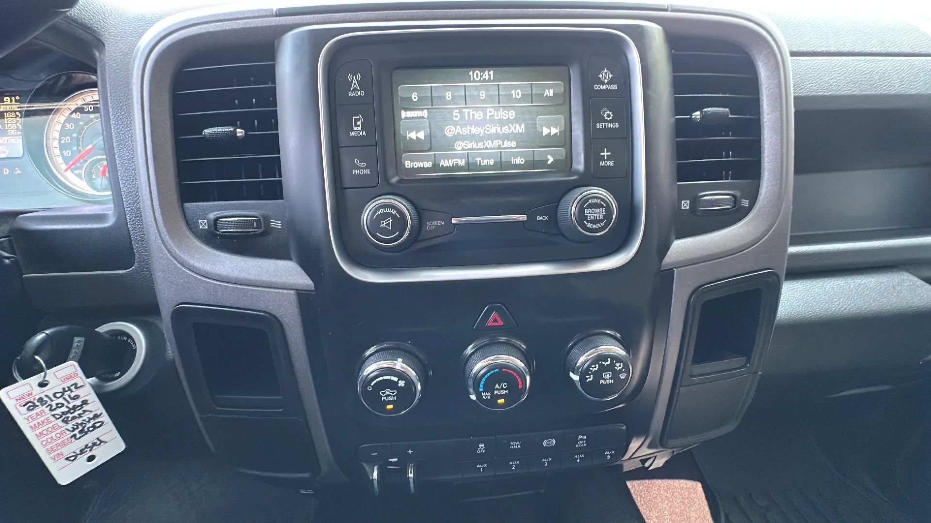 Used 2016 RAM 2500 Tradesman w/ Chrome Appearance Group AWD/4WD image 16