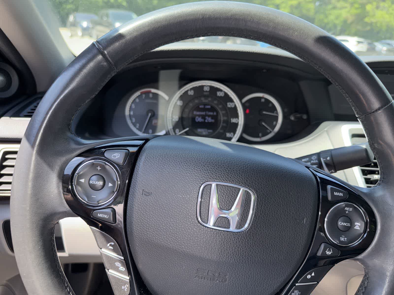 Used 2017 Honda Accord EX-L image 21