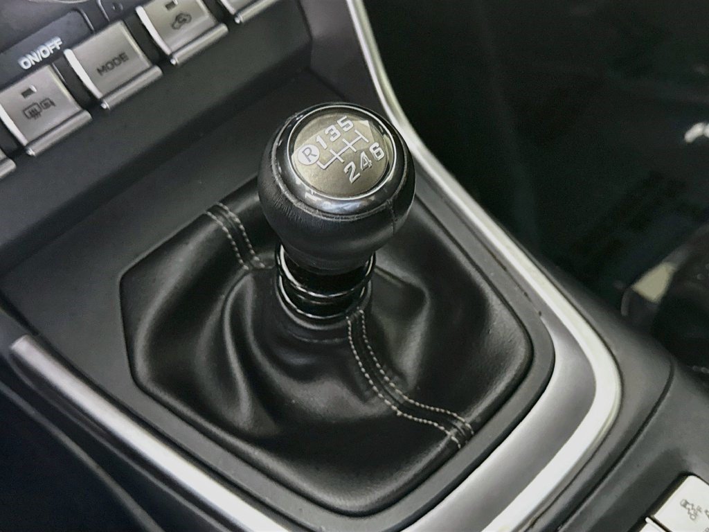 Used 2022 Toyota GR86 Premium RWD image 19
