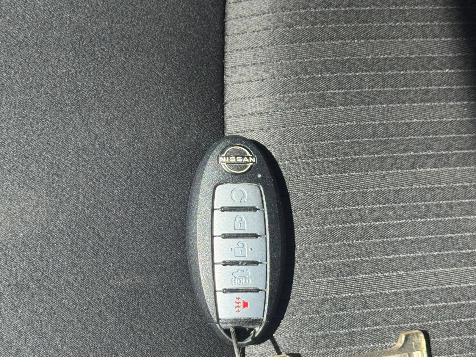 Used 2025 Nissan Altima 2.5 SV FWD image 25