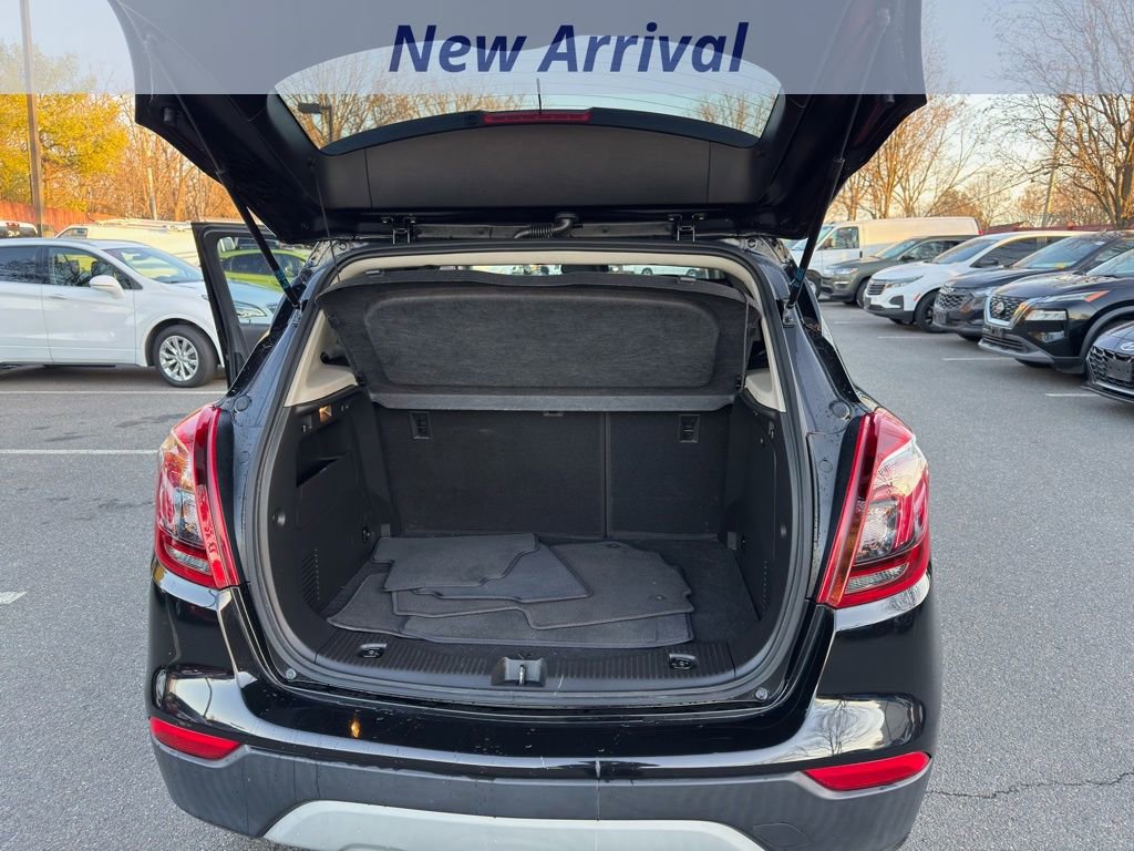 Certified 2022 Buick Encore Preferred w/ Safety Package image 9