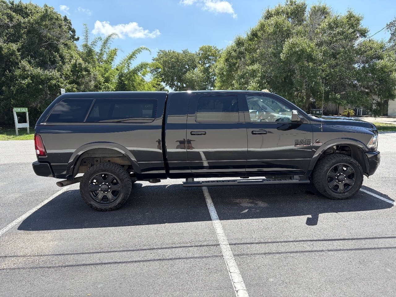 Used 2018 RAM 2500 Laramie w/ Sport Appearance Group AWD/4WD image 6