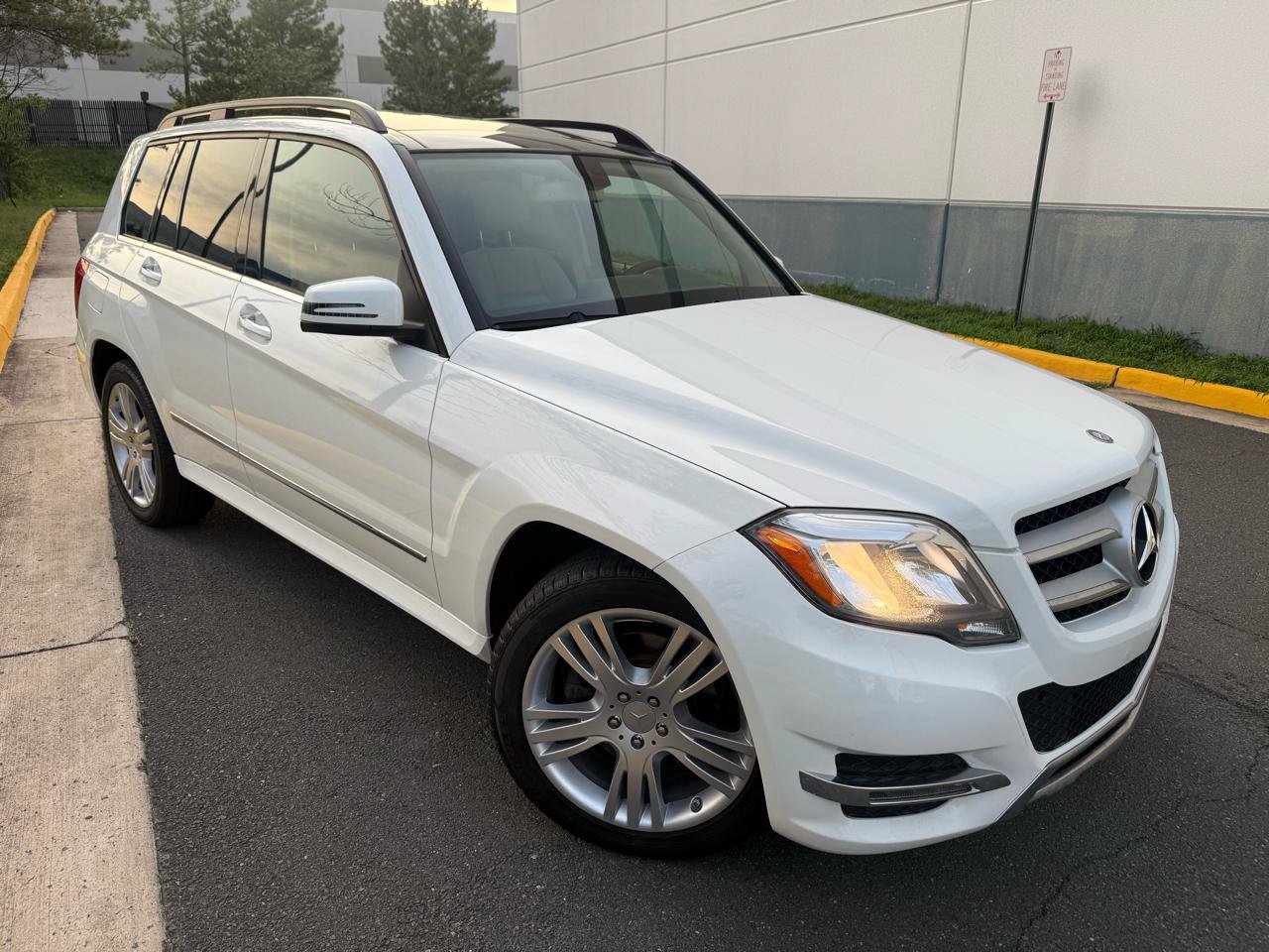 Used 2013 Mercedes-Benz GLK 350 4MATIC image 6