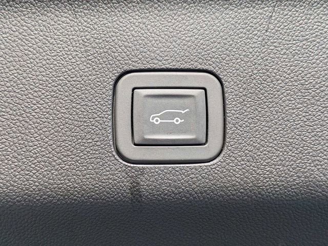 New 2026 Cadillac Escalade Luxury w/ Touring Package AWD/4WD image 13