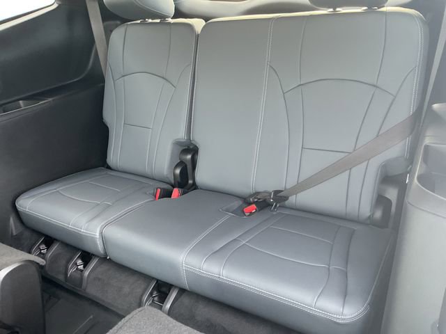 Used 2022 Buick Enclave Essence w/ Experience Buick Package image 44