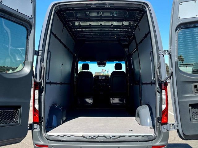 New 2024 Mercedes-Benz Sprinter 2500 image 21