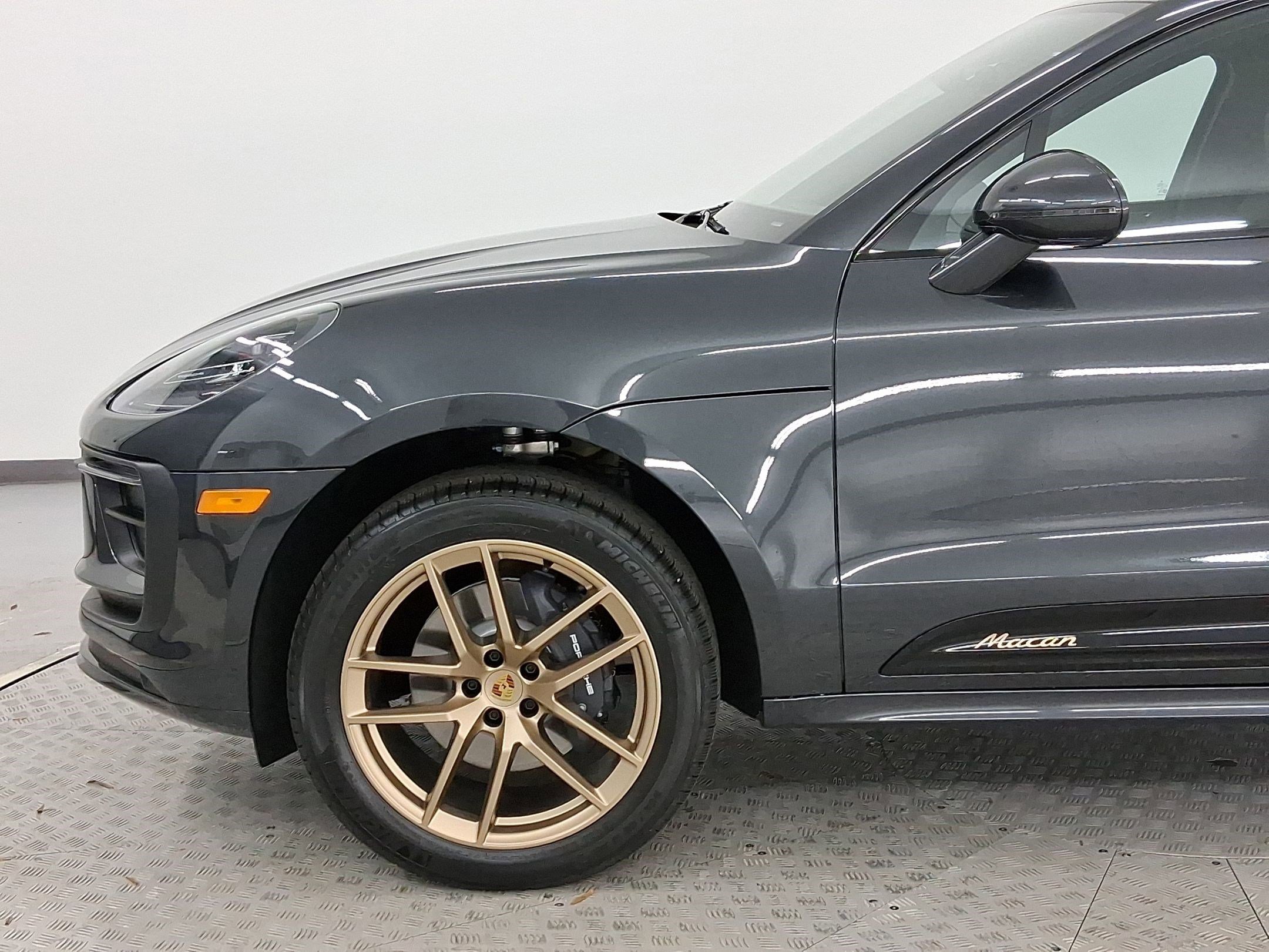 Used 2026 Porsche Macan AWD/4WD image 11