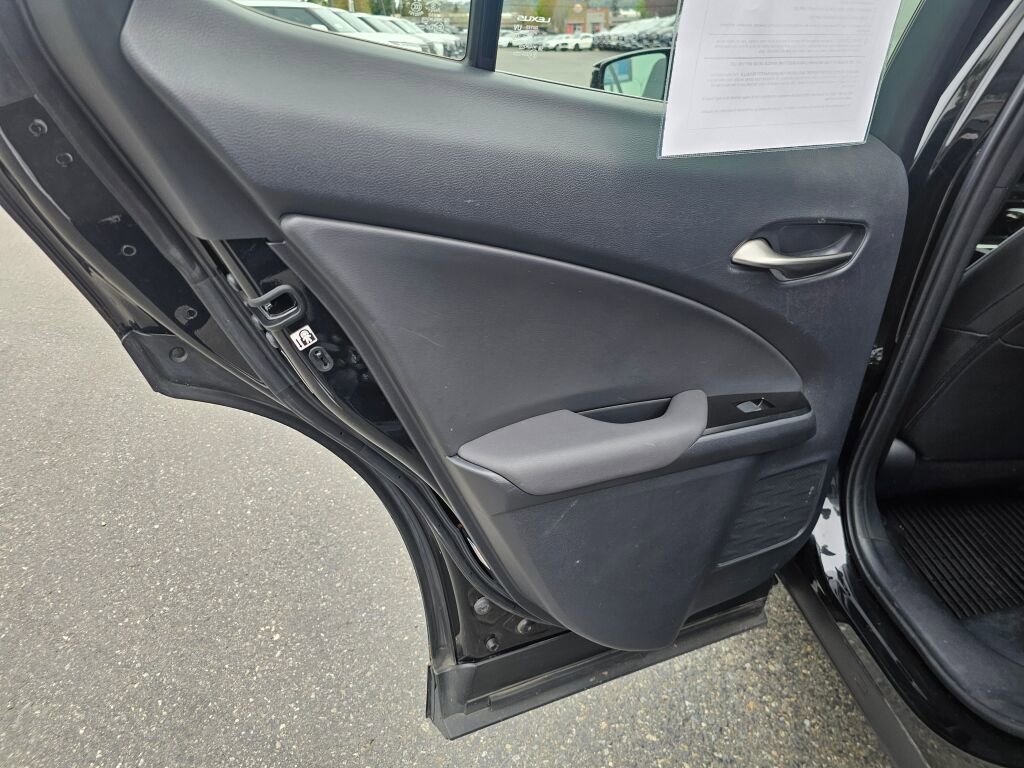 Used 2019 Lexus UX 250h w/ Premium Package image 20