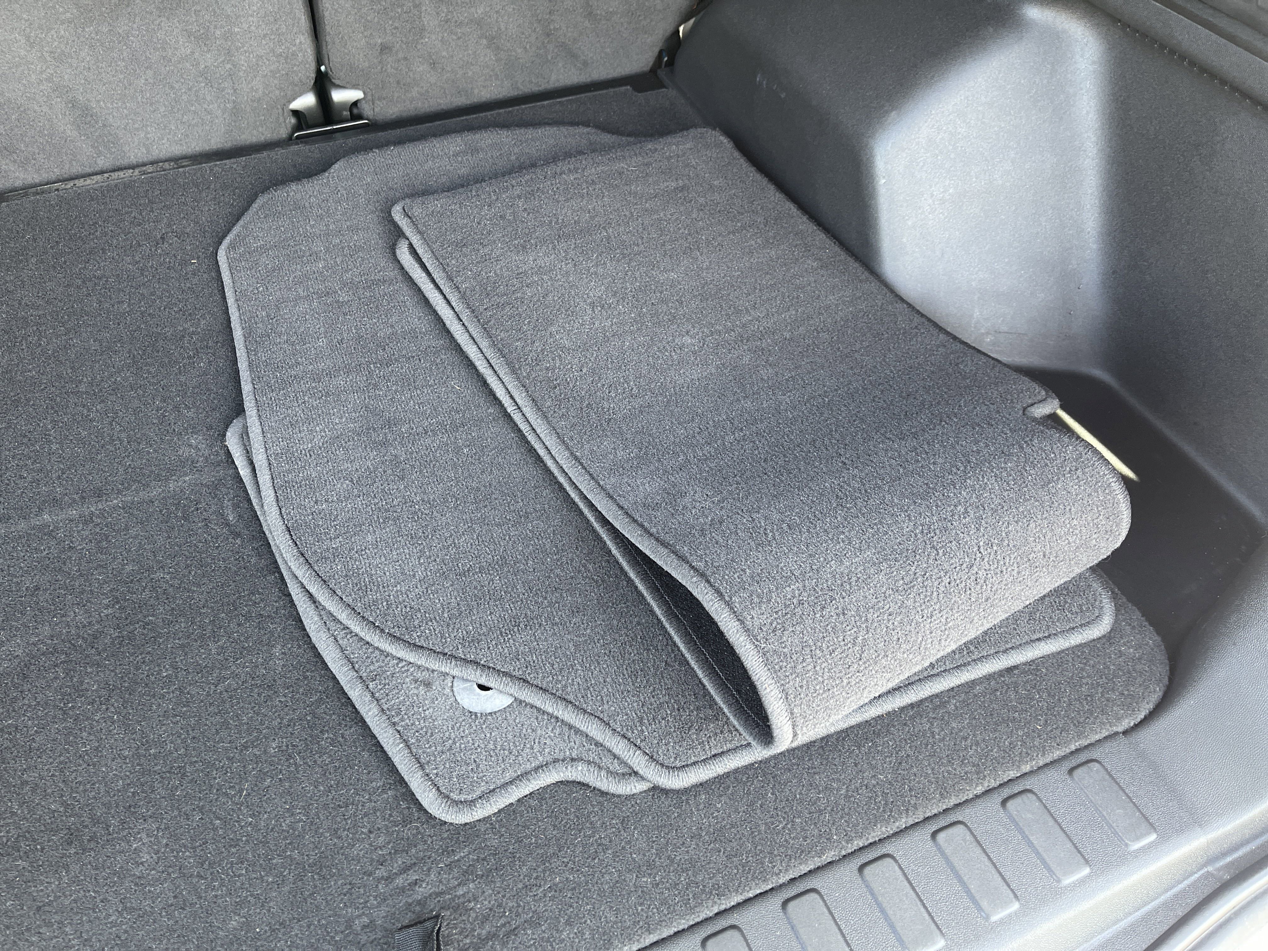 Used 2023 Chevrolet Equinox LT image 39