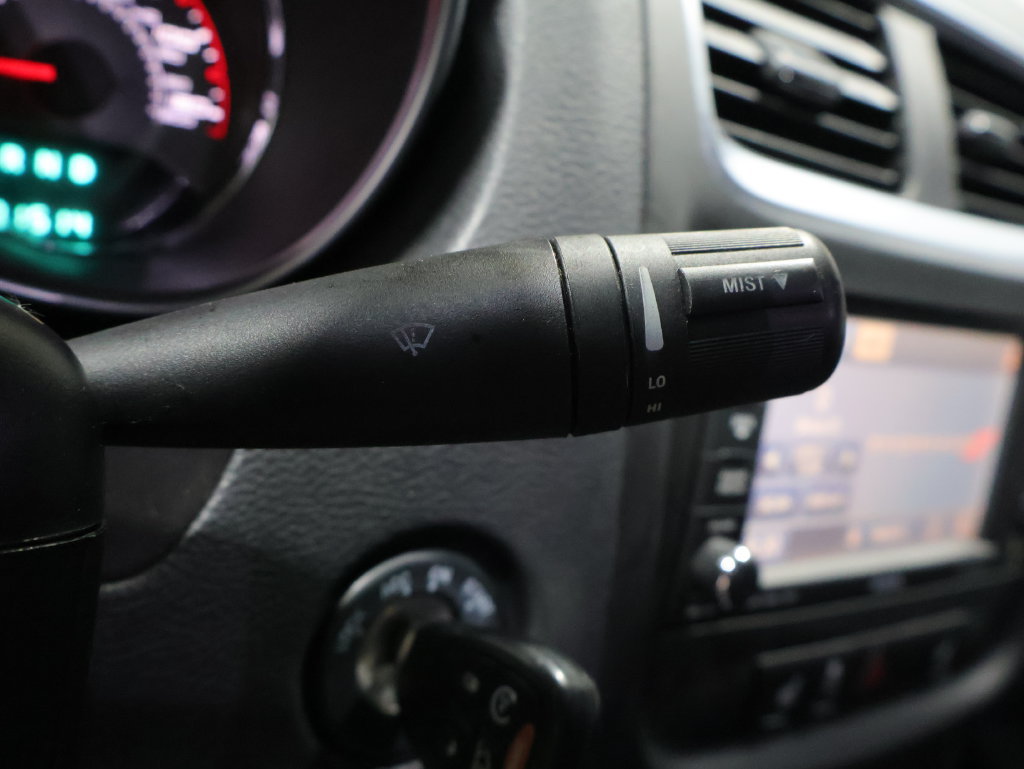 Used 2013 Dodge Avenger R/T FWD image 33