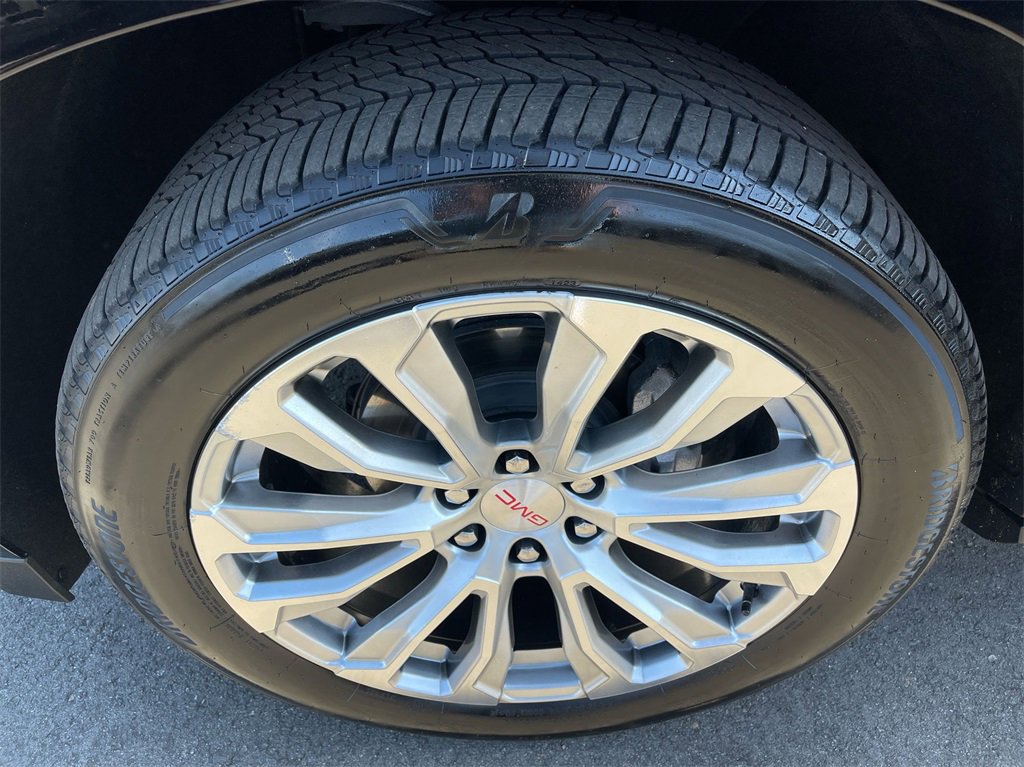 Used 2023 GMC Yukon XL Denali image 39