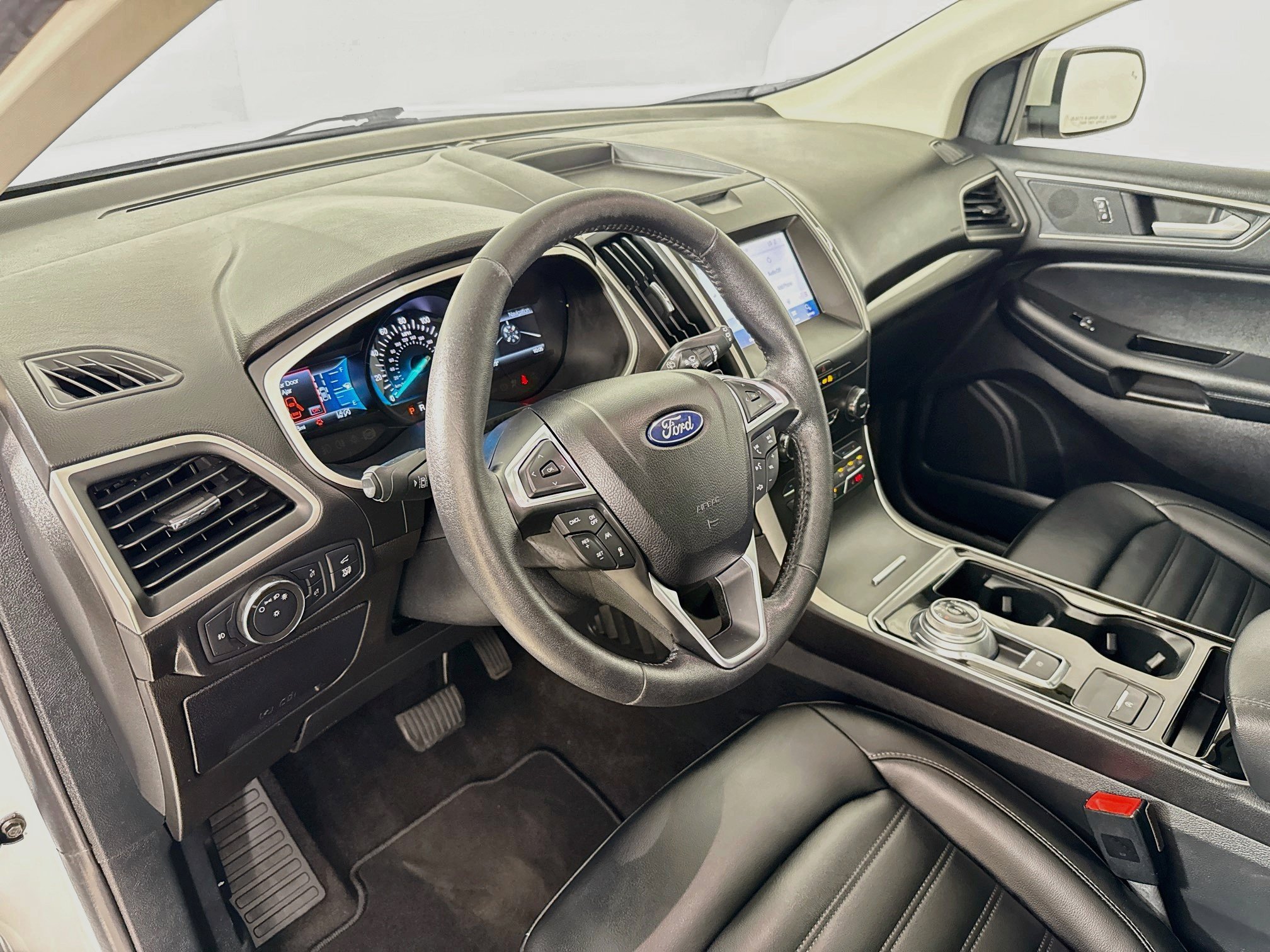 Used 2020 Ford Edge SEL w/ Convenience Package AWD/4WD image 10