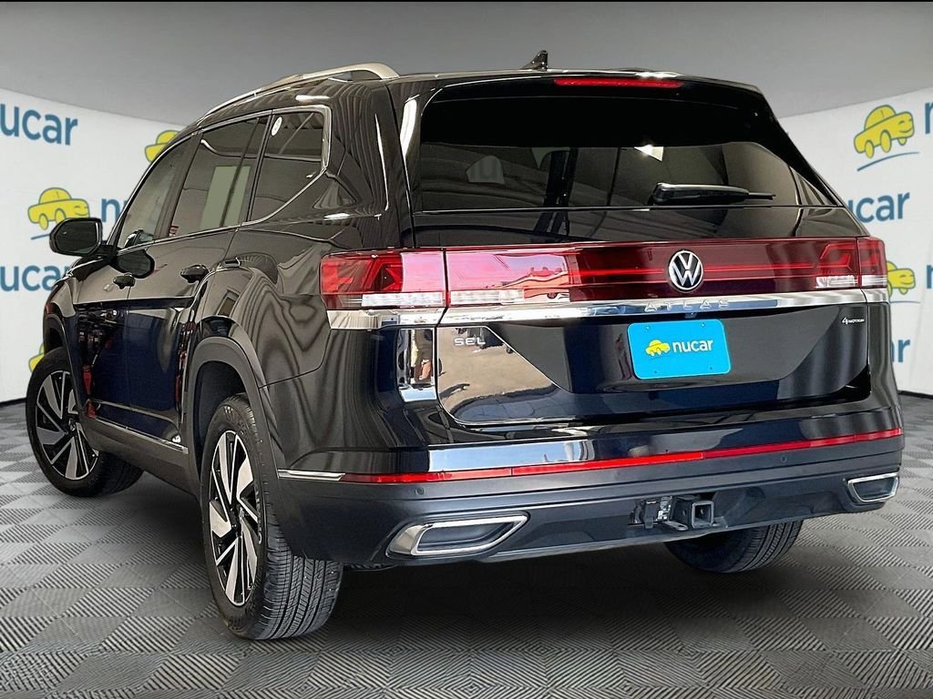 Used 2025 Volkswagen Atlas SEL AWD/4WD image 4