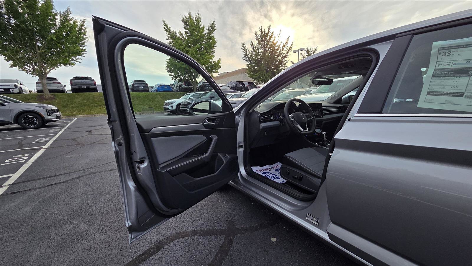 New 2026 Volkswagen Jetta SE FWD image 11