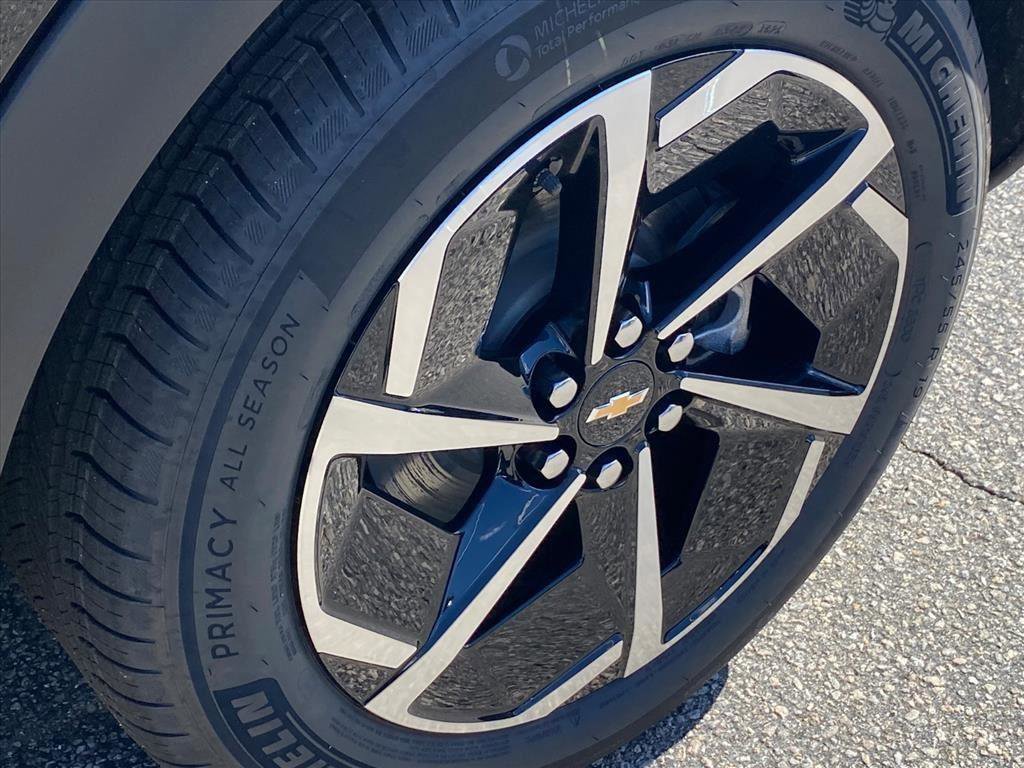 New 2026 Chevrolet Equinox EV LT image 17