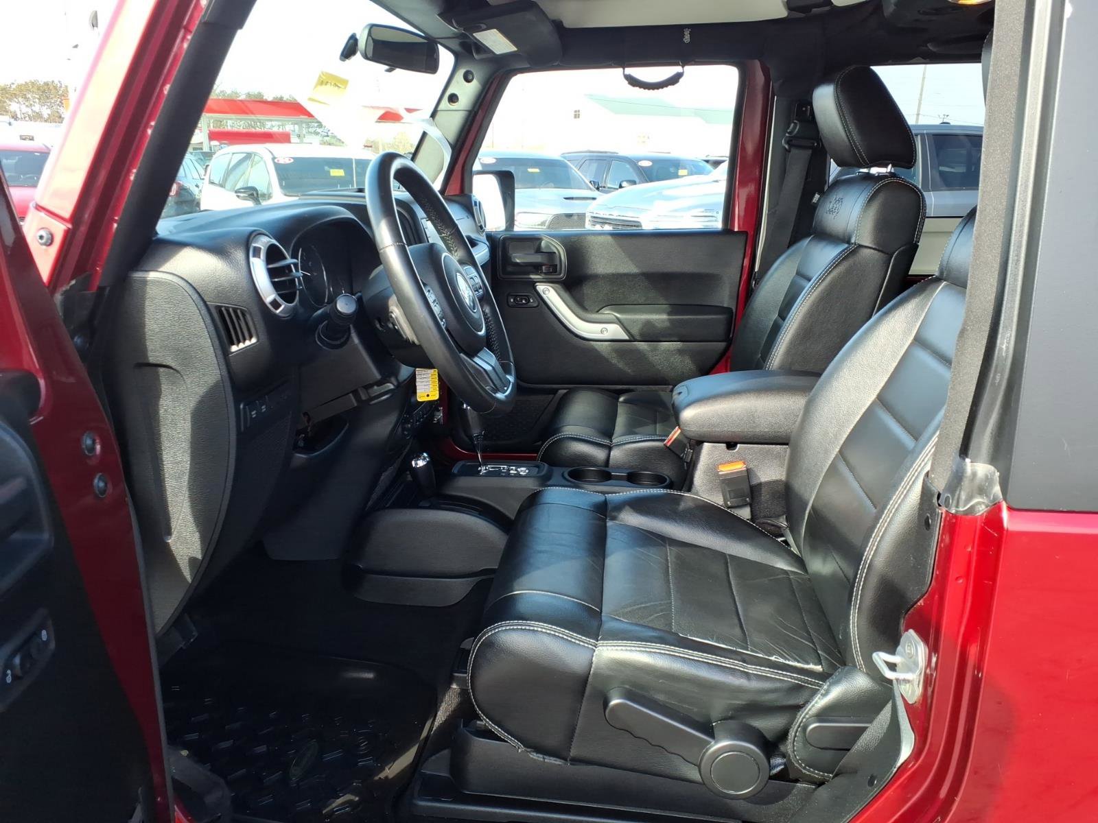 Used 2012 Jeep Wrangler Rubicon w/ Dual Top Group image 10