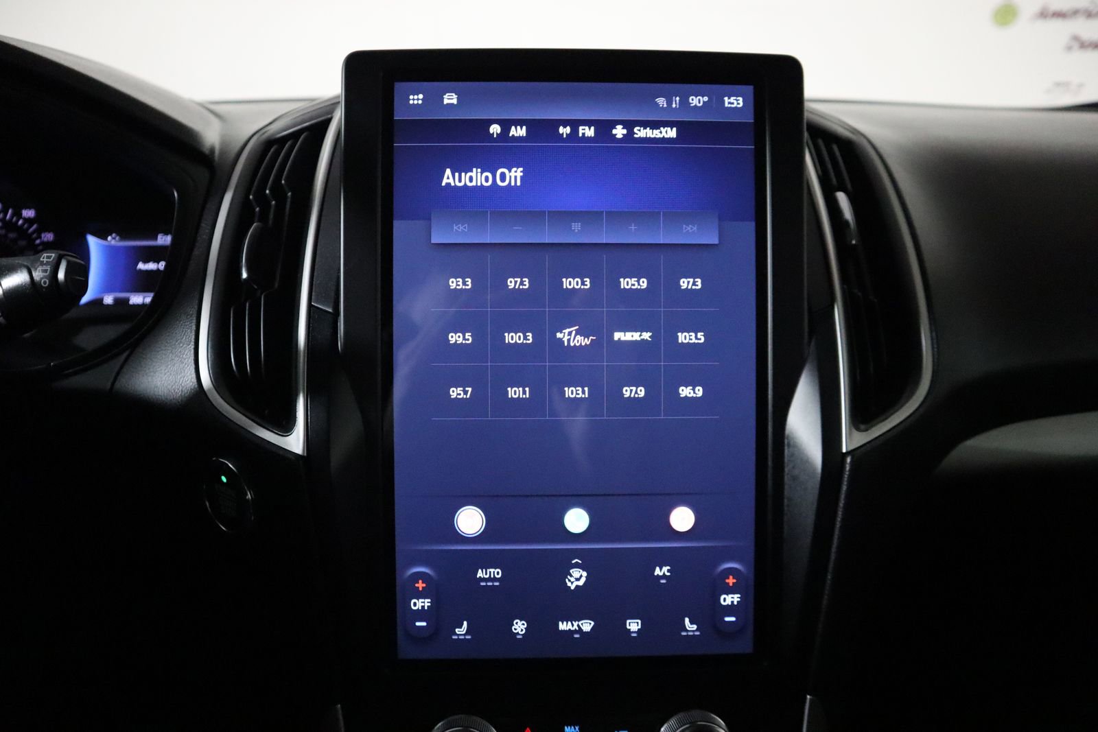 Used 2024 Ford Edge SEL image 27