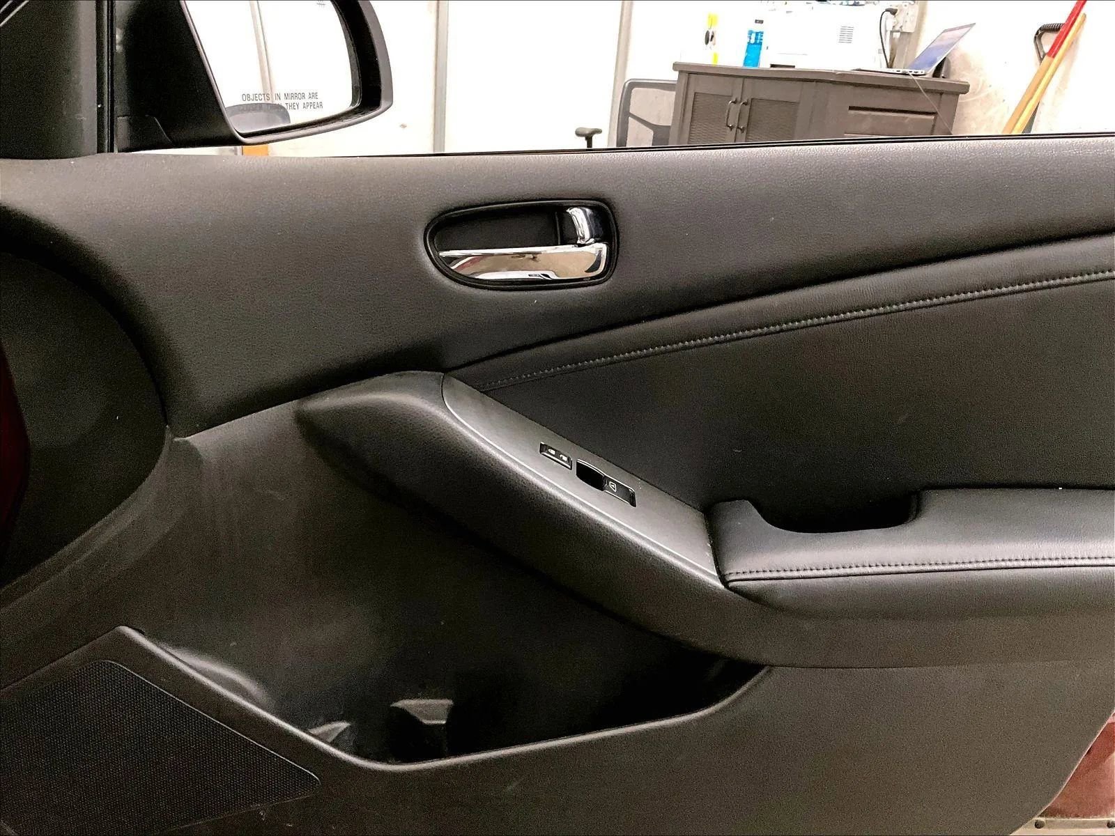 Used 2011 Nissan Altima 3.5 SR w/ 3.5SR Premium Pkg image 24