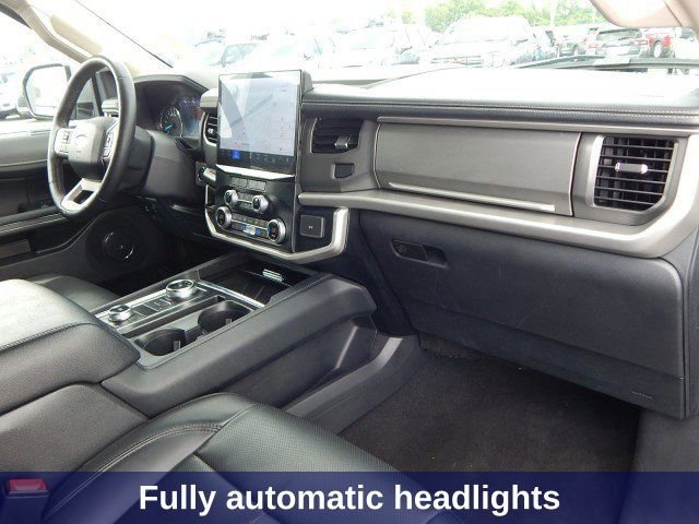 Used 2024 Ford Expedition XLT AWD/4WD image 28
