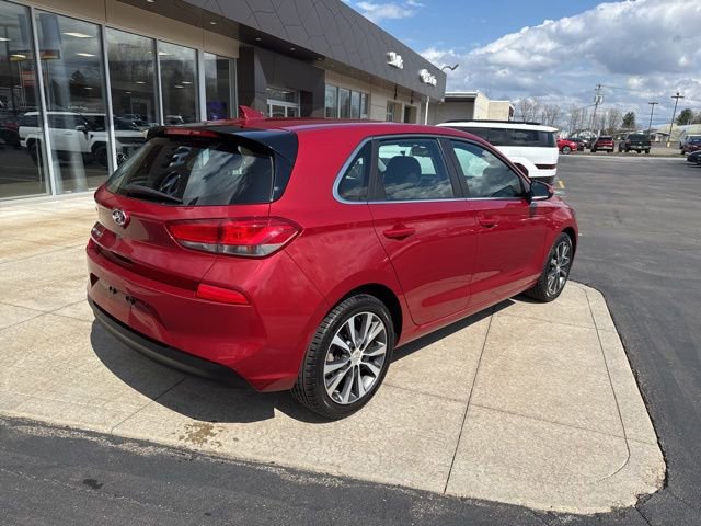 Used 2018 Hyundai Elantra GT FWD image 17