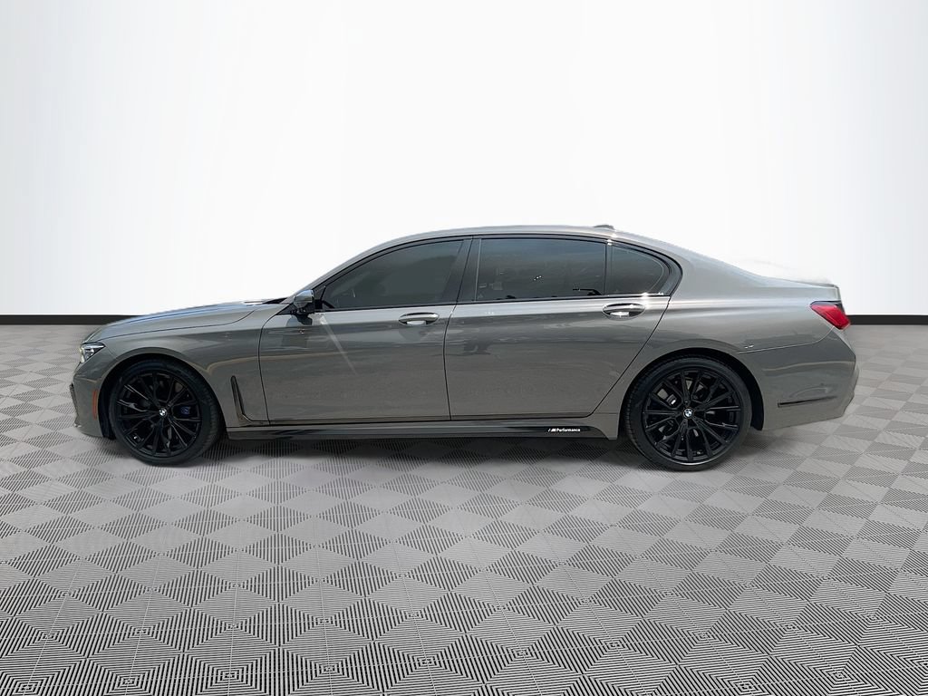 Used 2020 BMW 740i w/ M Sport Package RWD image 4